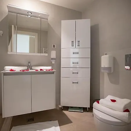Bw Lux - Waterfront Apartment *