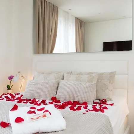 Bw Lux - Waterfront Apartment Belgrade