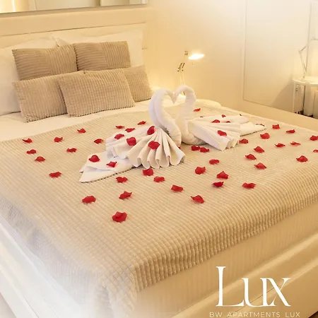 Bw Lux - Waterfront Apartment *